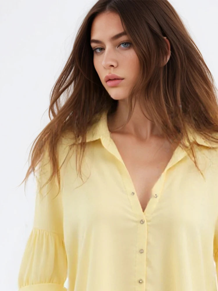 Soft 2025 Woman Fashion Fashion Hollow Hook Flower Thin Knitted Shirt Casual Slim Short Sleeve Blouses Yellow Autumn